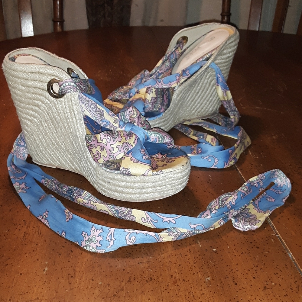 Shoedazzle platform wedges